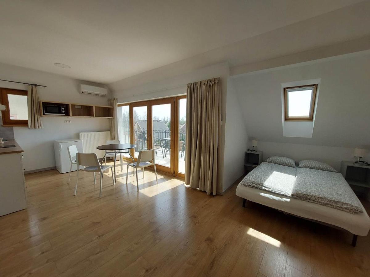 Familia Apartmanhaz Кестхей Екстер'єр фото