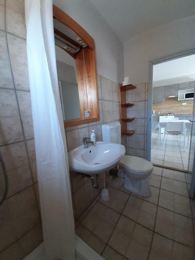 Familia Apartmanhaz Кестхей Екстер'єр фото