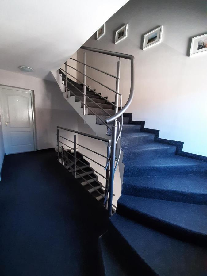 Familia Apartmanhaz Кестхей Екстер'єр фото